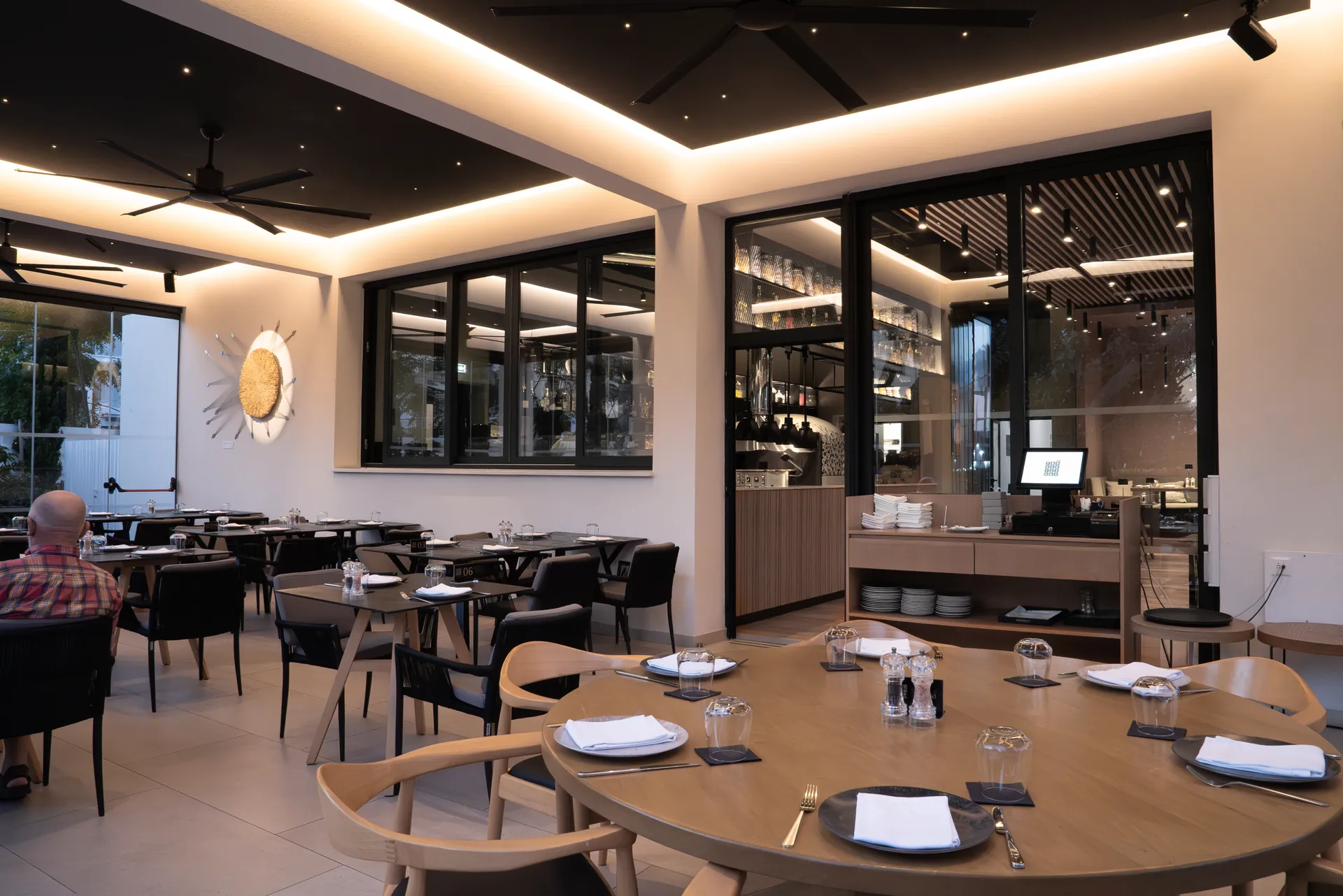 Nema Restaurant Ambiance